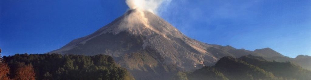 Gunung merapi 1024x701